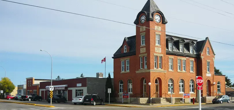 what is the best place to live in saskatchewan for young people